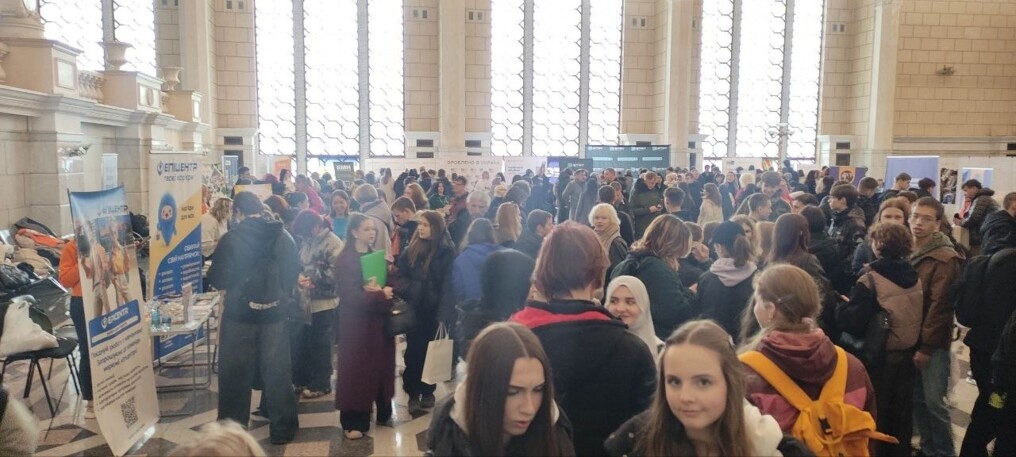 Ярмарок вакансій: понад 30 компаній представили вакансії для студентів